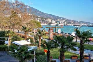 Гостевой дом Комплекс Золото Азарта Ялта Стандартный двухместный номер с 1 кроватью-2