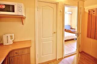 Гостевой дом Комплекс Золото Азарта Ялта Стандартный двухместный номер с 1 кроватью-1