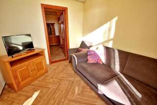 Гостевой дом Комплекс Золото Азарта Ялта Люкс с видом на море-6